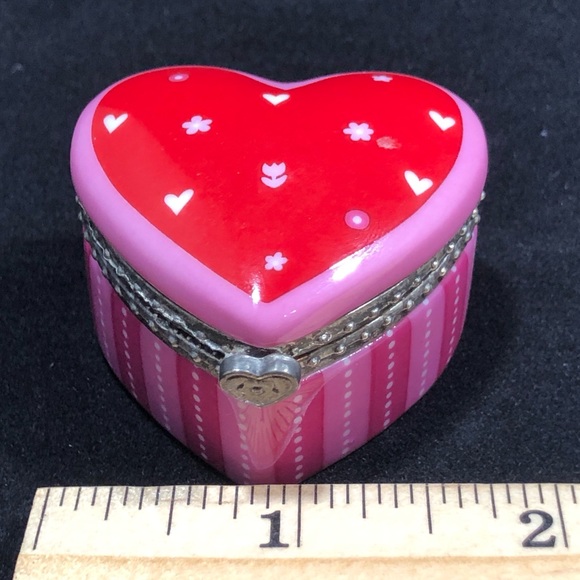 HEART CERAMIC TRINKET BOX by Hallmark - Picture 6 of 8